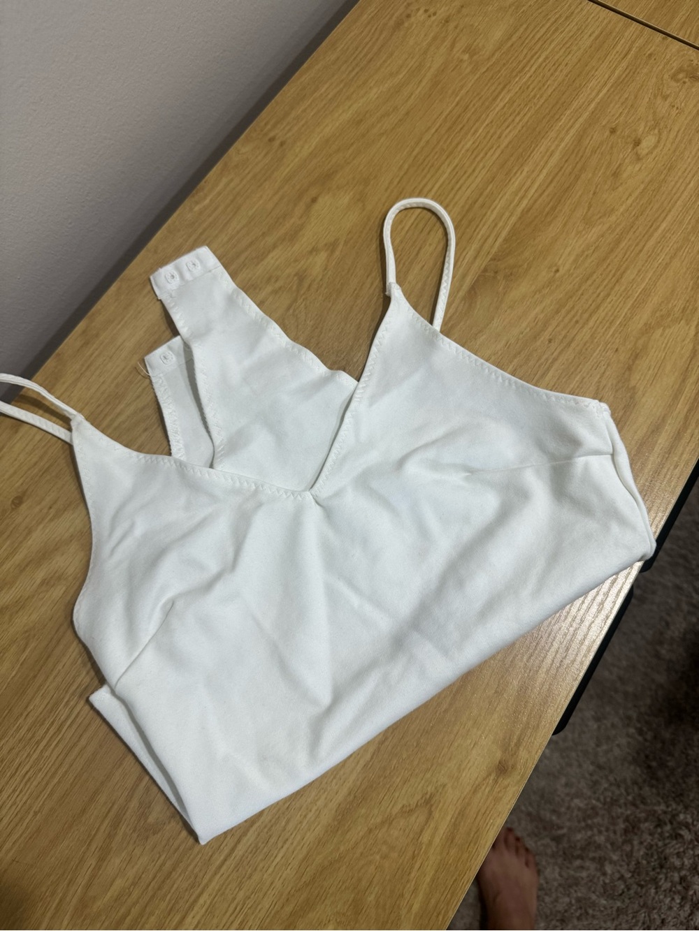 Shinestar White V-Neck Spaghetti Strap Camisole